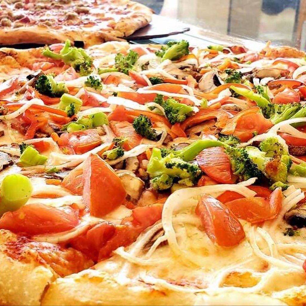 Local Pizza Company | 1846 62nd Ave N, St. Petersburg, FL 33702, USA | Phone: (727) 800-5877