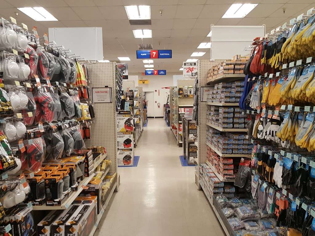 Harbor Freight Tools | 1860 E Warner Rd #103, Tempe, AZ 85284, USA | Phone: (480) 491-5756