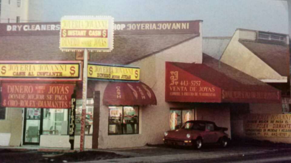 Joyeria Jovanni & Pawn Shop | 4635 NW 7th St, Miami, FL 33126, USA | Phone: (305) 443-5757