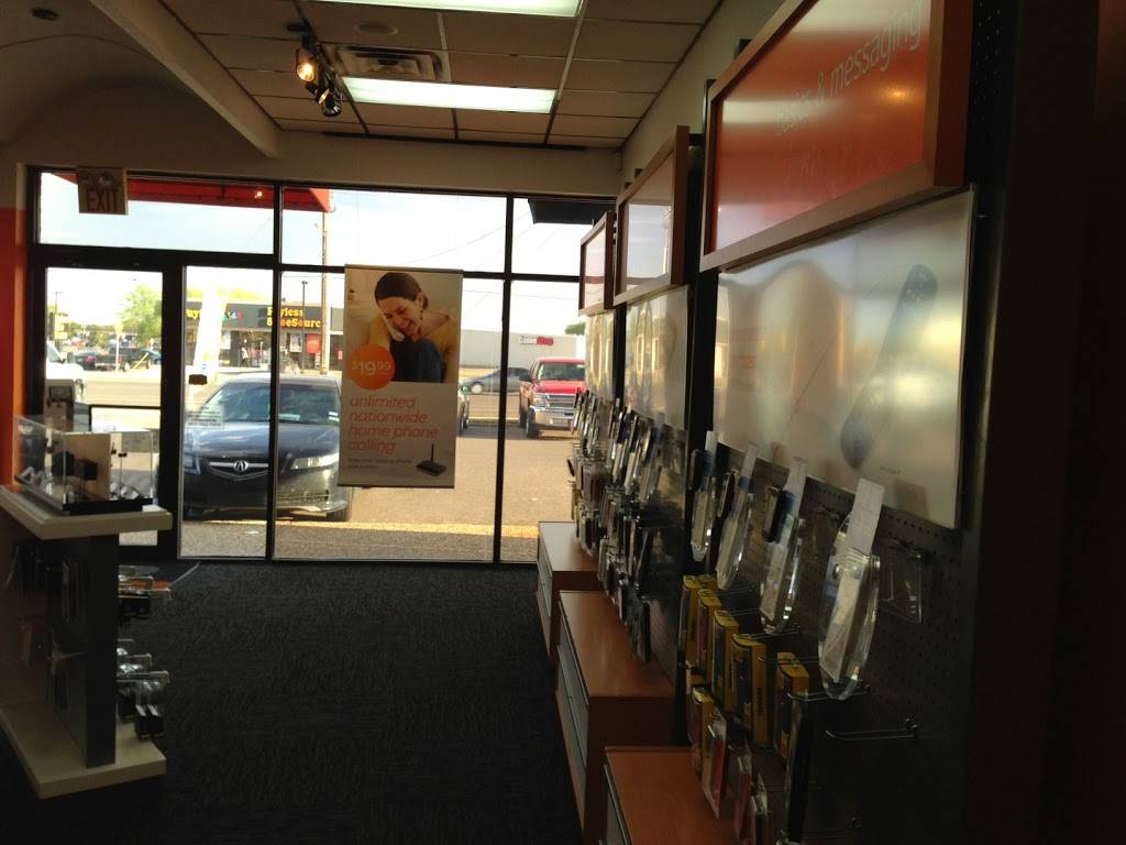 AT&T Store | 5718 4th St Suite E, Lubbock, TX 79416, USA | Phone: (806) 799-2422