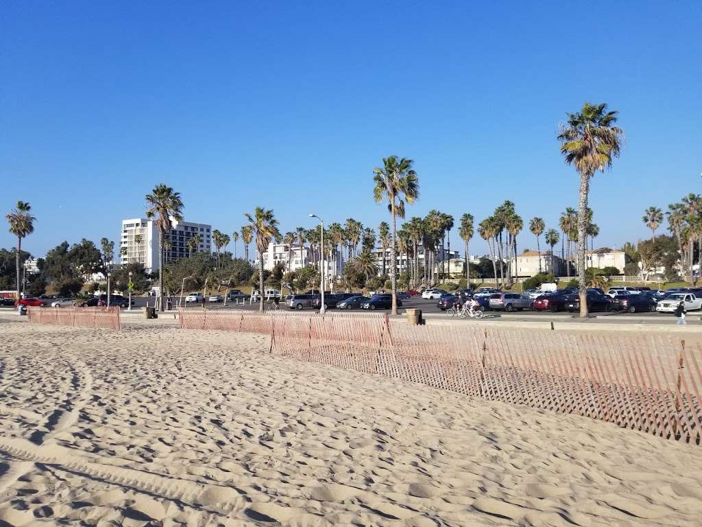 Lot 4 South | 2030 Ocean Ave, Santa Monica, CA 90405, USA | Phone: (310) 458-8295