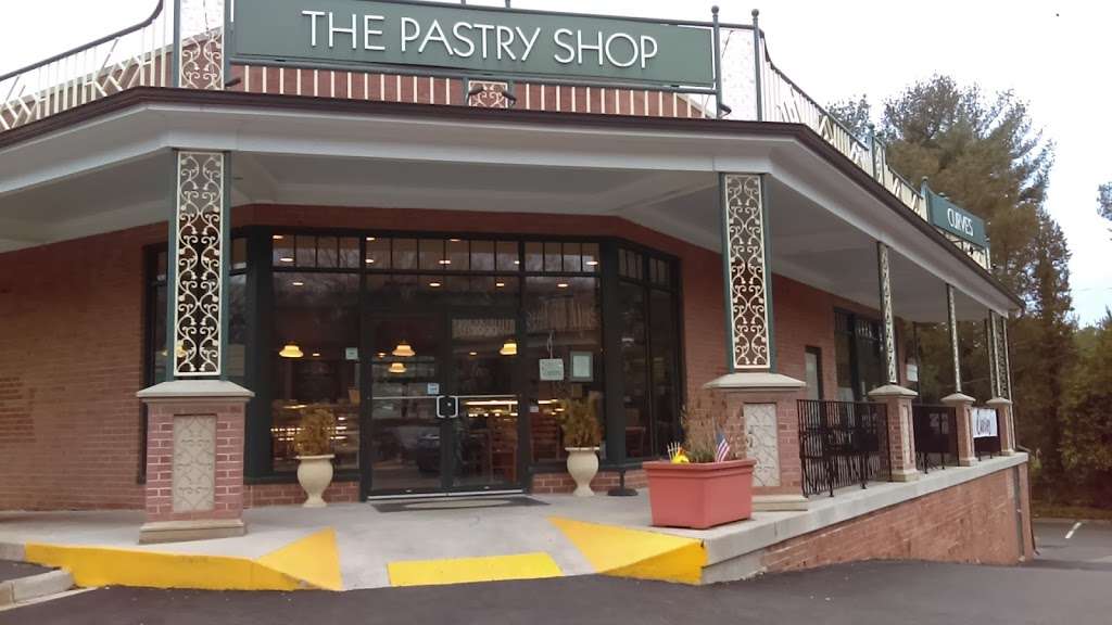 Hollin Hall Pastry Shop | 7920 Fort Hunt Rd, Alexandria, VA 22308, USA | Phone: (703) 768-9643