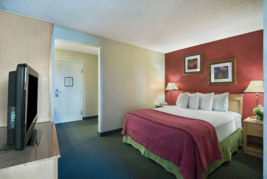 Oxford Suites Lancaster | 1651 W Ave K, Lancaster, CA 93534, USA | Phone: (661) 949-3423