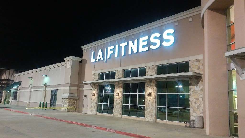 LA Fitness | 19880 Southwest Fwy, Sugar Land, TX 77479, USA | Phone: (281) 232-8719