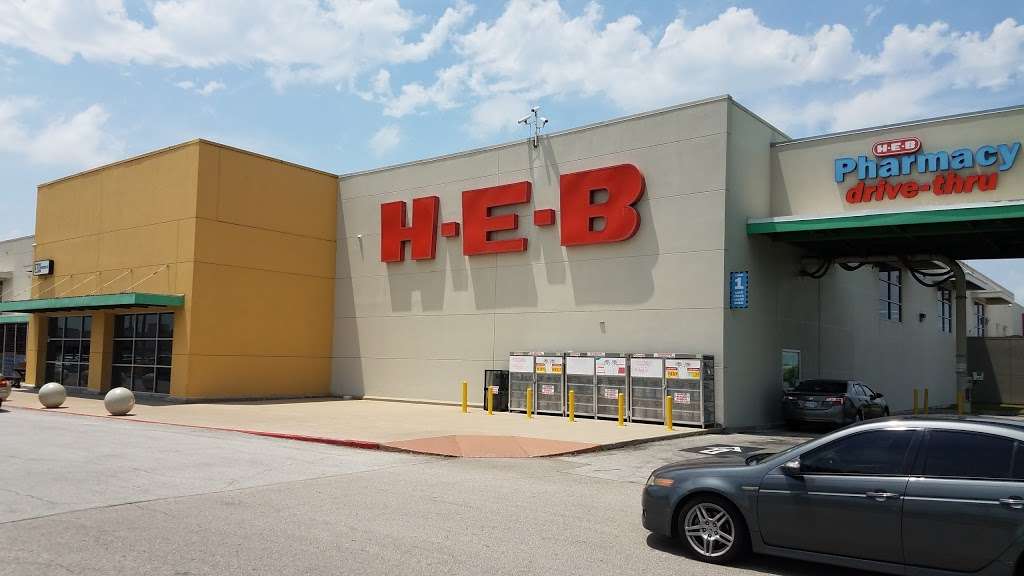 H-E-B Pharmacy | 10100 Beechnut St, Houston, TX 77072, USA | Phone: (281) 564-5209