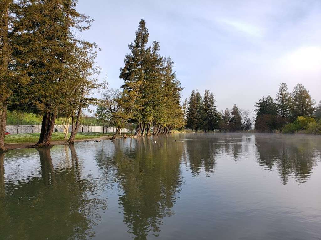 Roberts Lake/Dog park | 101 Golf Course Dr, Rohnert Park, CA 94928, USA