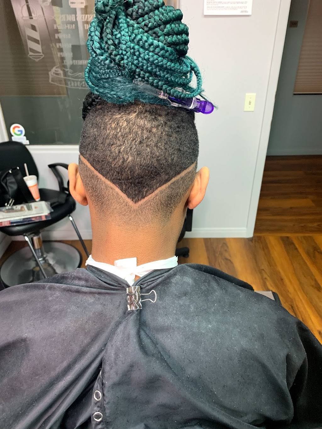 Double Razors Edge Barbershop @ Courtyard Salons | Courtyard Salons, 8560 Hwy 6 N suite 200, Houston, TX 77095, USA | Phone: (832) 392-9663