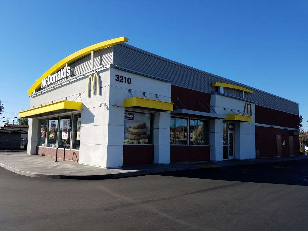 McDonalds | 3210 W Lincoln Ave, Anaheim, CA 92801, USA | Phone: (714) 995-9118