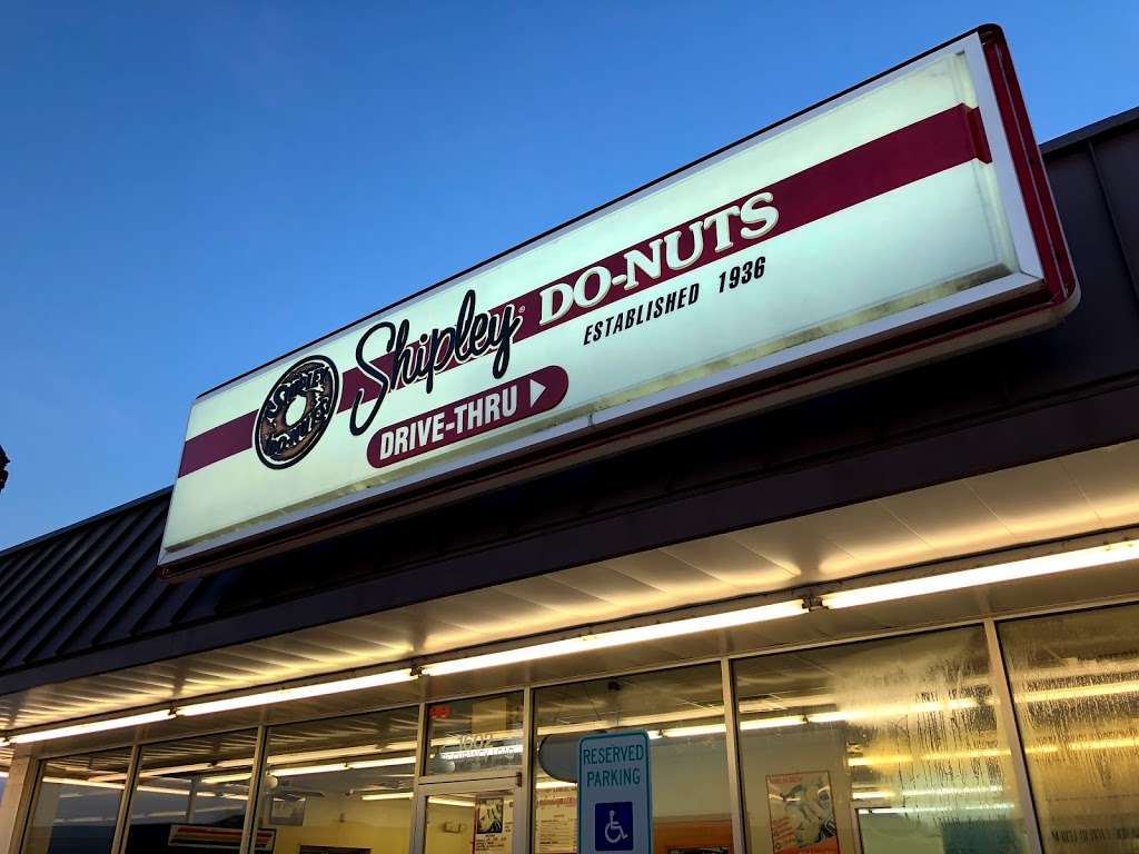 Shipley Do-Nuts | 1602 Genoa Red Bluff Rd, Houston, TX 77034, USA | Phone: (281) 998-0450