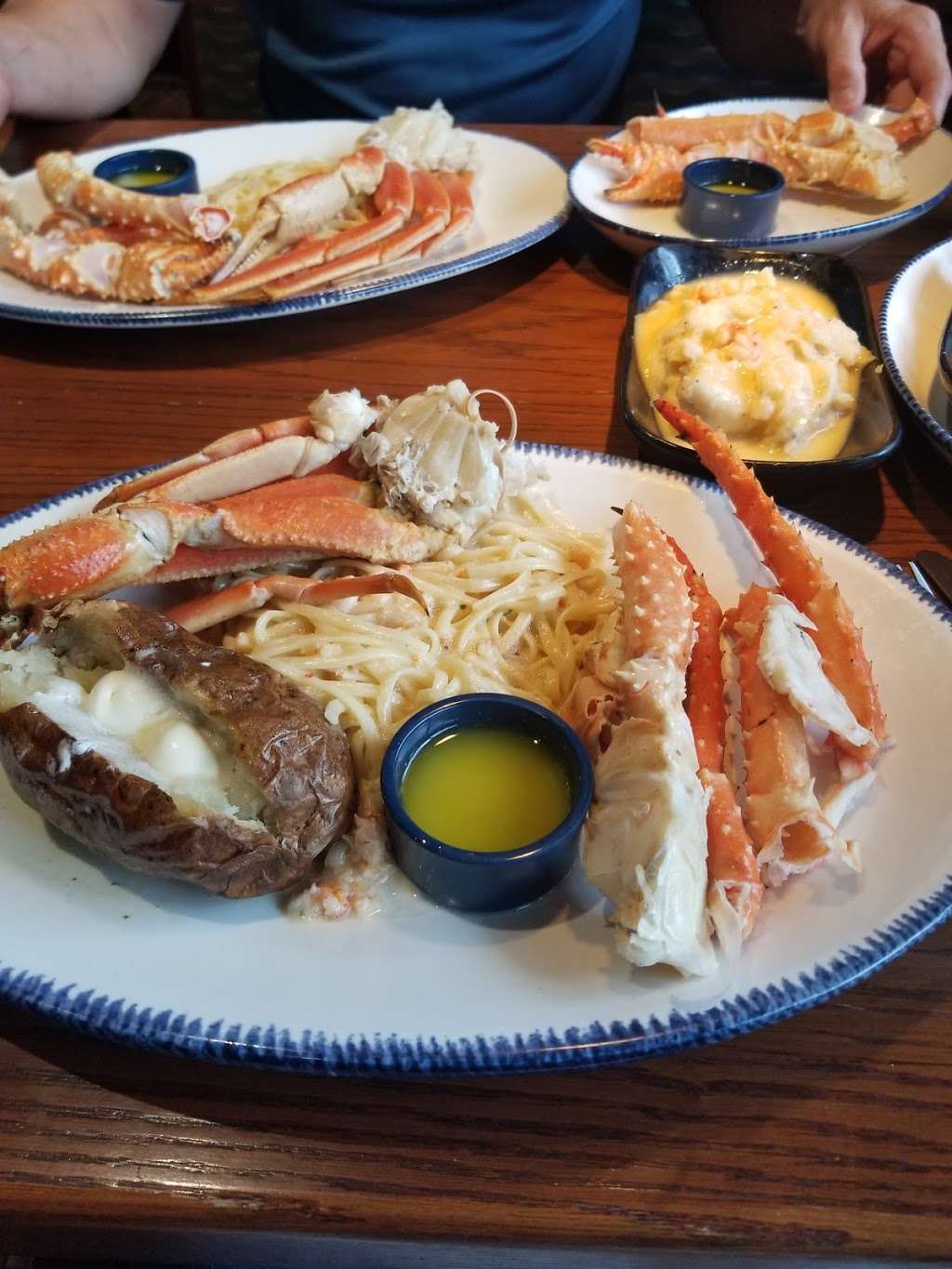 Red Lobster | 4717 I-10, Baytown, TX 77521, USA | Phone: (281) 421-5656