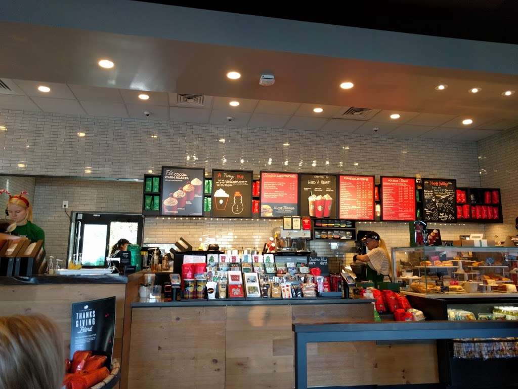 Starbucks | 910 International Pkwy, Lake Mary, FL 32746, USA | Phone: (321) 370-0446