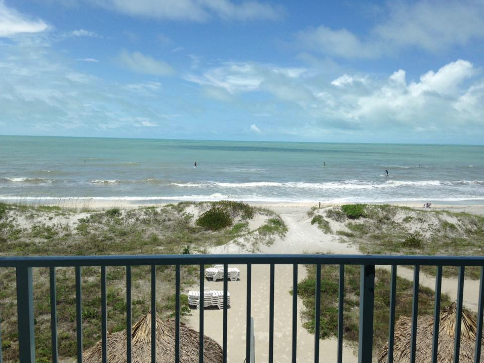 Sand Isle 2 Vacation Rentals | 206 Gulf Blvd, Indian Rocks Beach, FL 33785, USA | Phone: (727) 463-3499