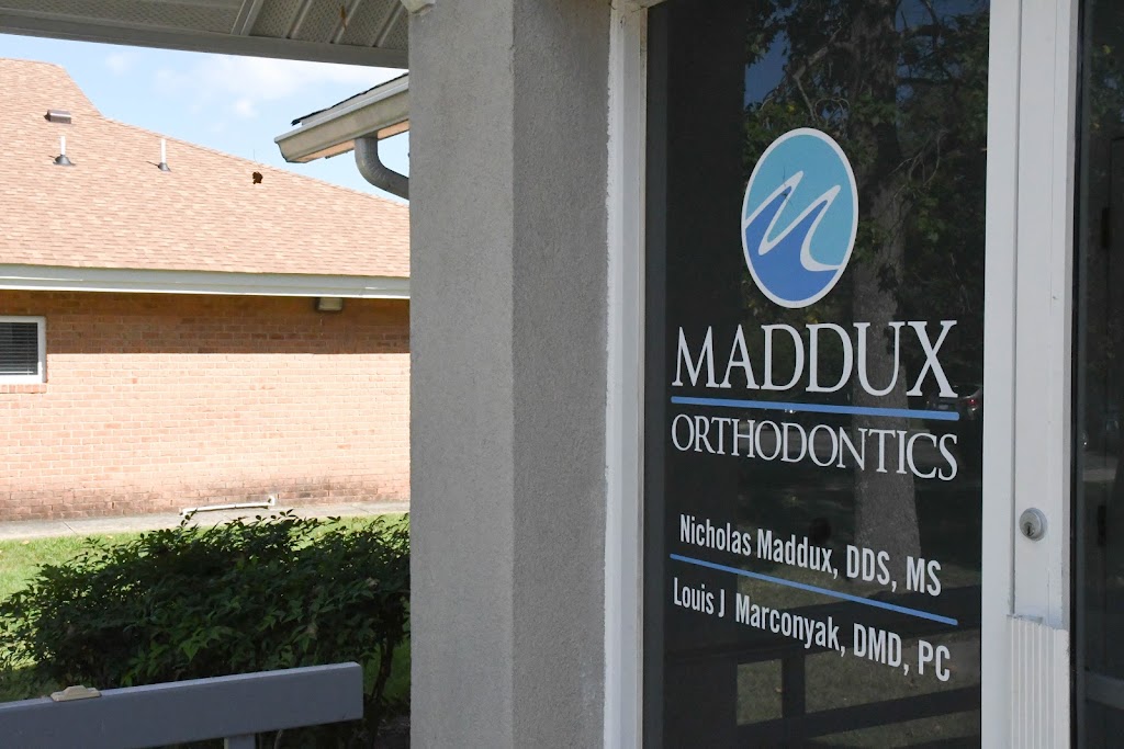 Maddux Orthodontics | 351 Edwin Dr #104, Virginia Beach, VA 23462, USA | Phone: (757) 499-3530
