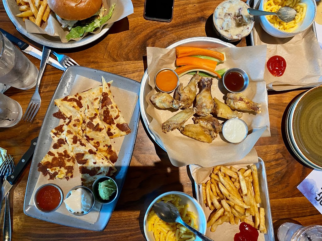 Lazy Dog Restaurant & Bar | 4805 Hacienda Dr, Dublin, CA 94568, USA | Phone: (925) 361-3690