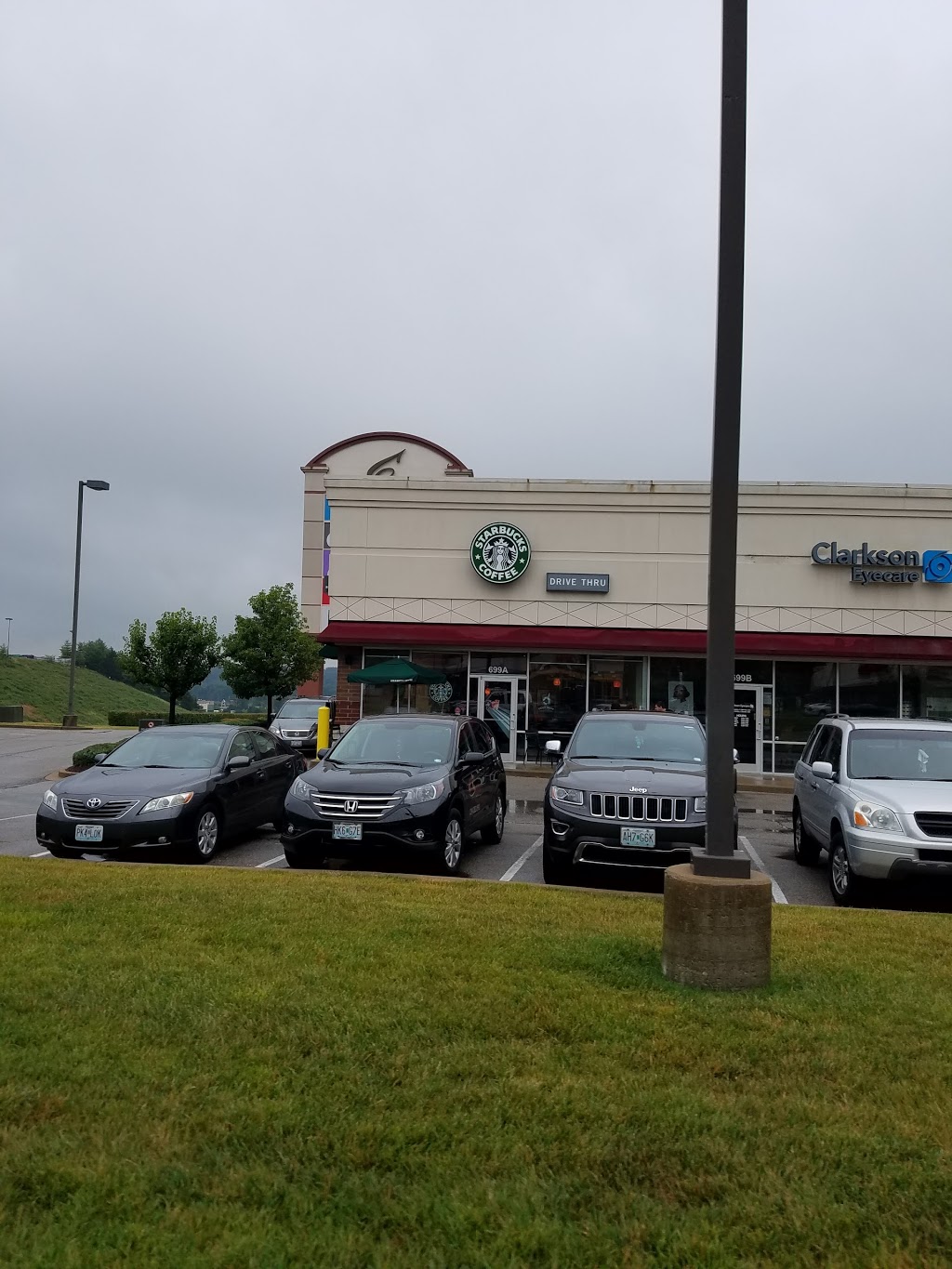 Starbucks | 699 Gravois Bluffs Blvd #101, Fenton, MO 63026, USA | Phone: (636) 326-2437