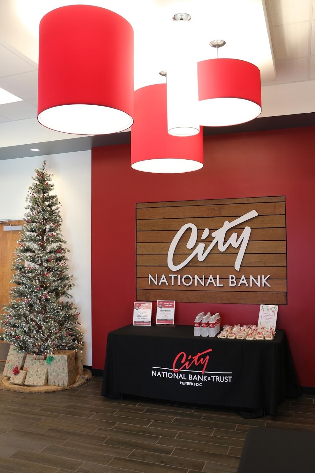 City National Bank & Trust | 1225 W I- 35 Frontage Rd, Edmond, OK 73034, USA | Phone: (405) 359-8127