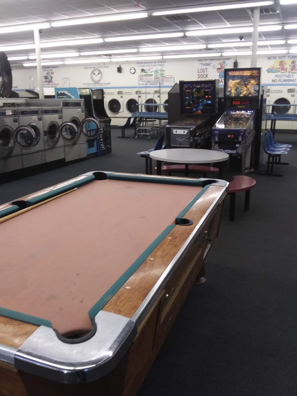 Lost Sock Laundromat | 1902 E Pawnee St, Wichita, KS 67211, USA | Phone: (316) 263-7700