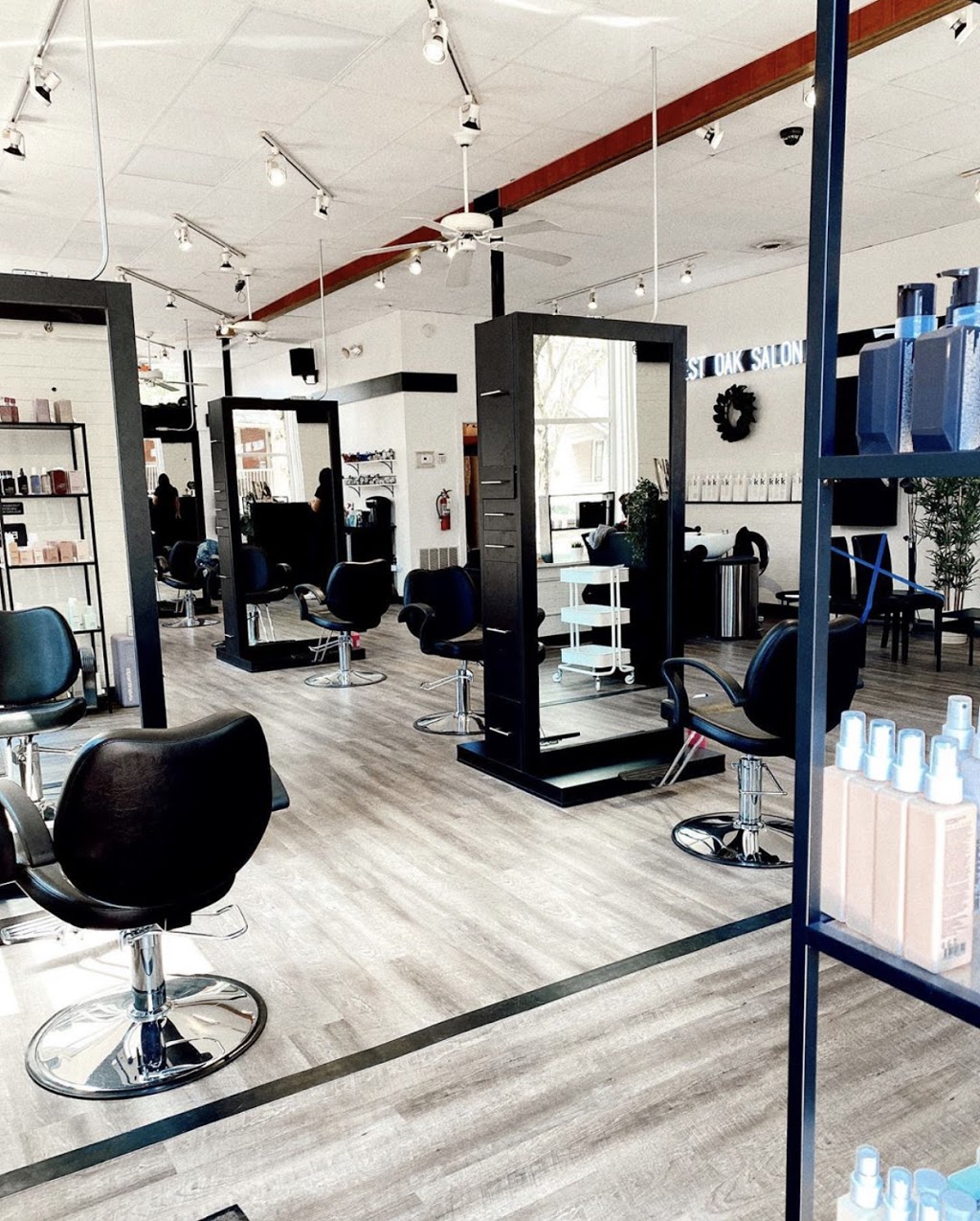 West Oak Salon | 19 E Waterloo St, Canal Winchester, OH 43110, USA | Phone: (614) 321-6001