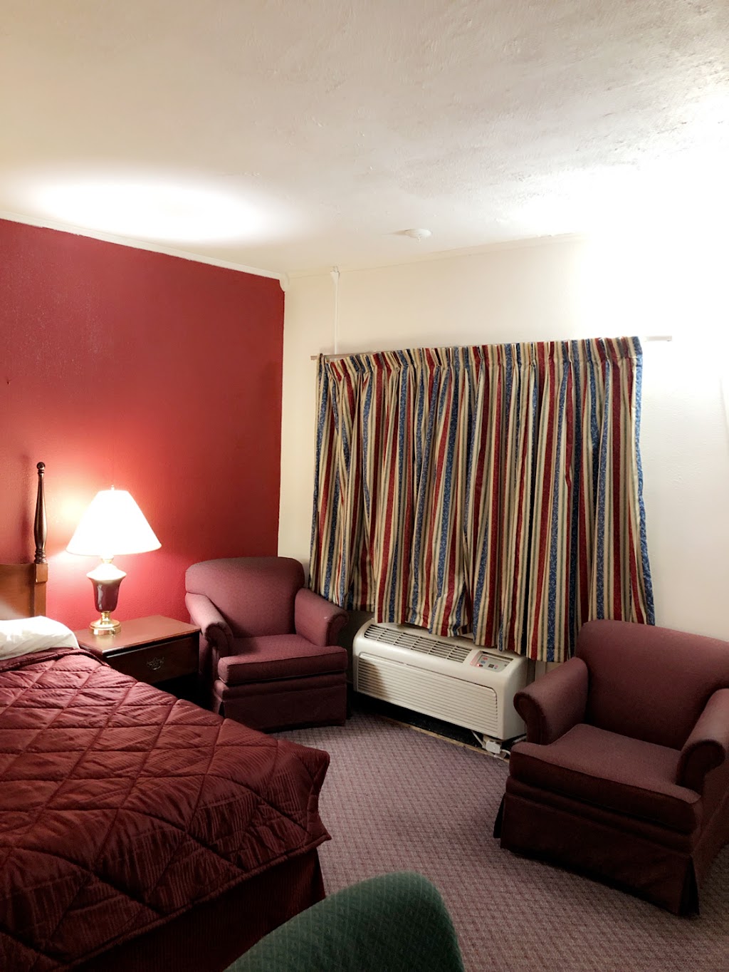 Travel Inn | 3500 W Main St, Danville, VA 24541, USA | Phone: (434) 799-4600