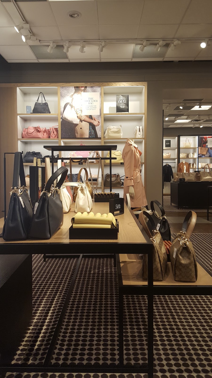 COACH Outlet | 651 Kapkowski Rd Space 2024, Elizabeth, NJ 07201, USA | Phone: (908) 820-0184