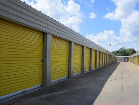 Tellus Self Storage - Hawn | 7979 C F Hawn Fwy, Dallas, TX 75217, USA | Phone: (214) 398-9116