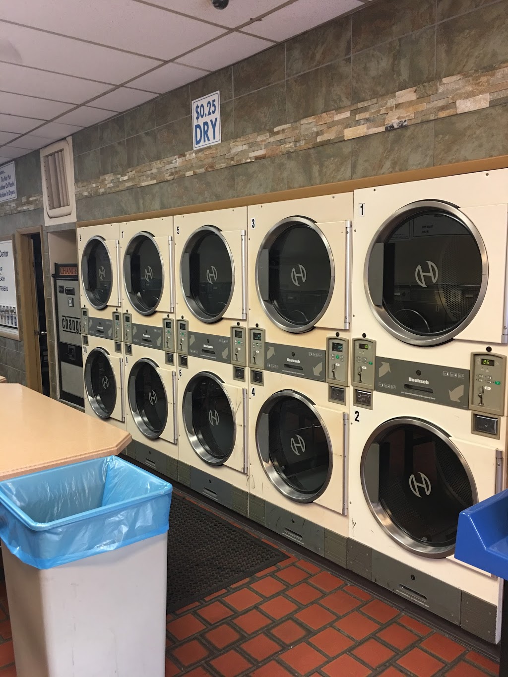 Bubble Mill Laundromat | 341 Saw Mill River Rd, Yonkers, NY 10701, USA | Phone: (914) 375-1150