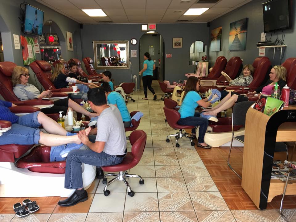 Modern Nails & Spa | 2128 E 2nd St, Edmond, OK 73034, USA | Phone: (405) 340-5242