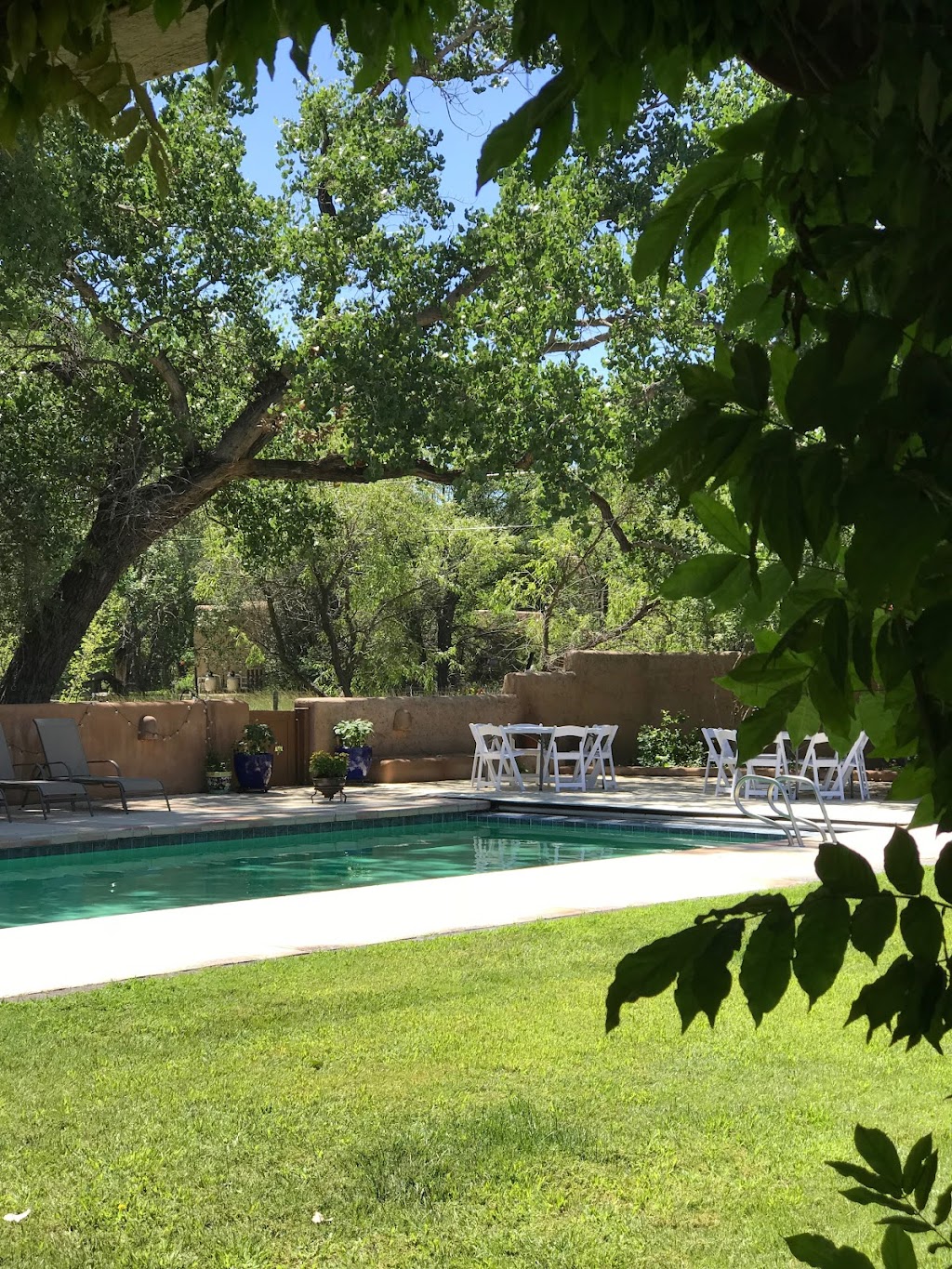 Morning Star Bed & Breakfast of Corrales | 384 Chaparral Ln, Corrales, NM 87048, USA | Phone: (505) 322-2177