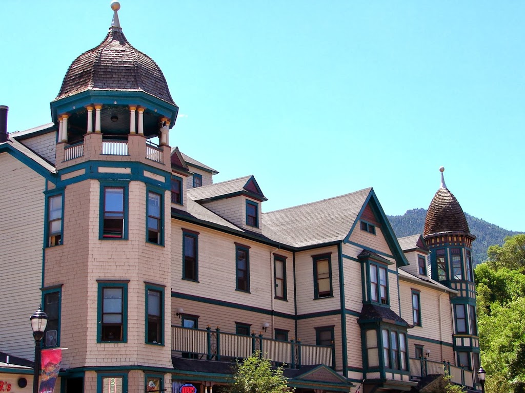 Barker House Apartments | 819 Manitou Ave, Manitou Springs, CO 80829, USA | Phone: (719) 233-5388