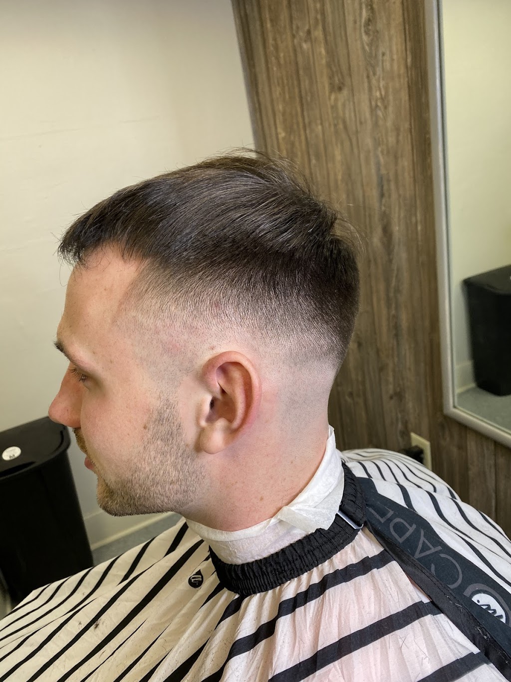 Veris Barber Shop | 214 E Main St, Worthington, PA 16262, USA | Phone: (724) 954-8772