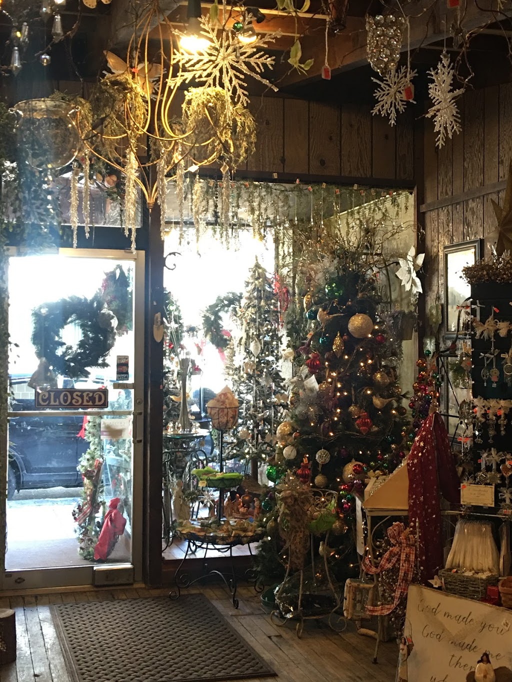 The Enchanted Garden | 318 Main St, Irwin, PA 15642, USA | Phone: (724) 861-9494