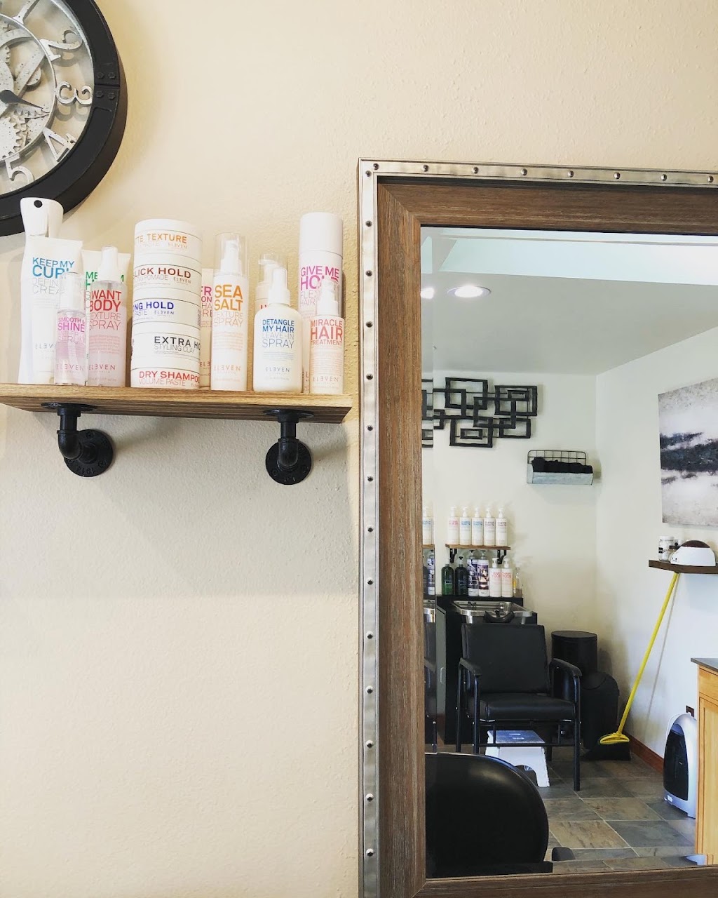 The Rock Hair Studio | 1702 Layton Rd, Freeland, WA 98249, USA | Phone: (360) 969-4443