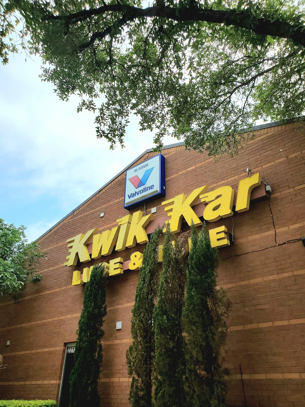 Kwik Kar Lube & Repair Flower Mound | 2212 Long Prairie Rd, Flower Mound, TX 75022, USA | Phone: (972) 355-8531