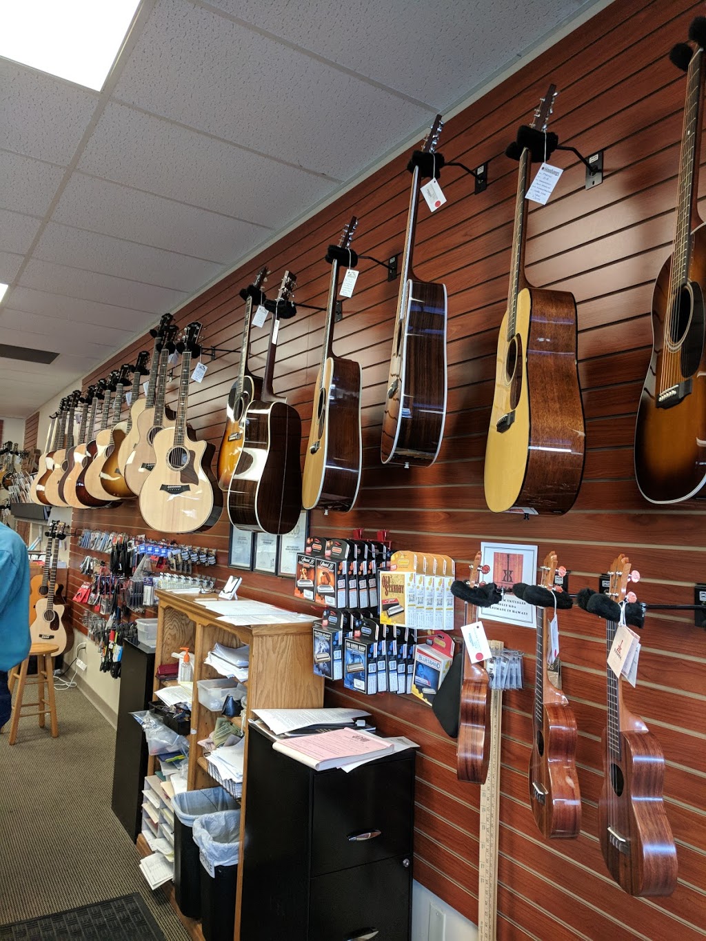 HB Woodsongs | 3101 28th St, Boulder, CO 80301, USA | Phone: (303) 449-0516