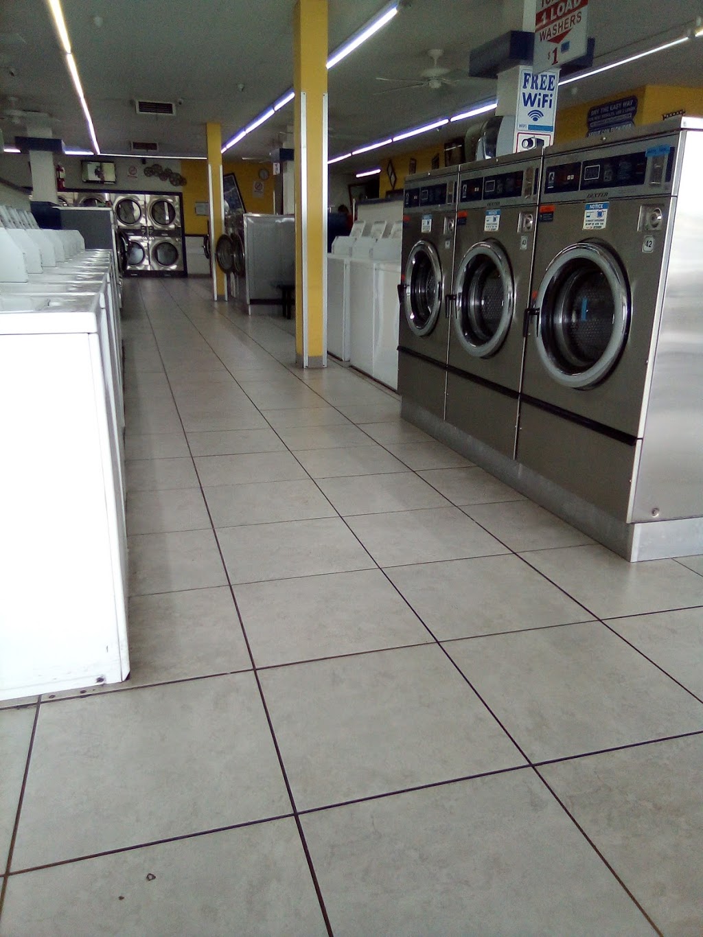 Super Laundromat | 2424 W Ball Rd, Anaheim, CA 92804, USA | Phone: (949) 229-3378