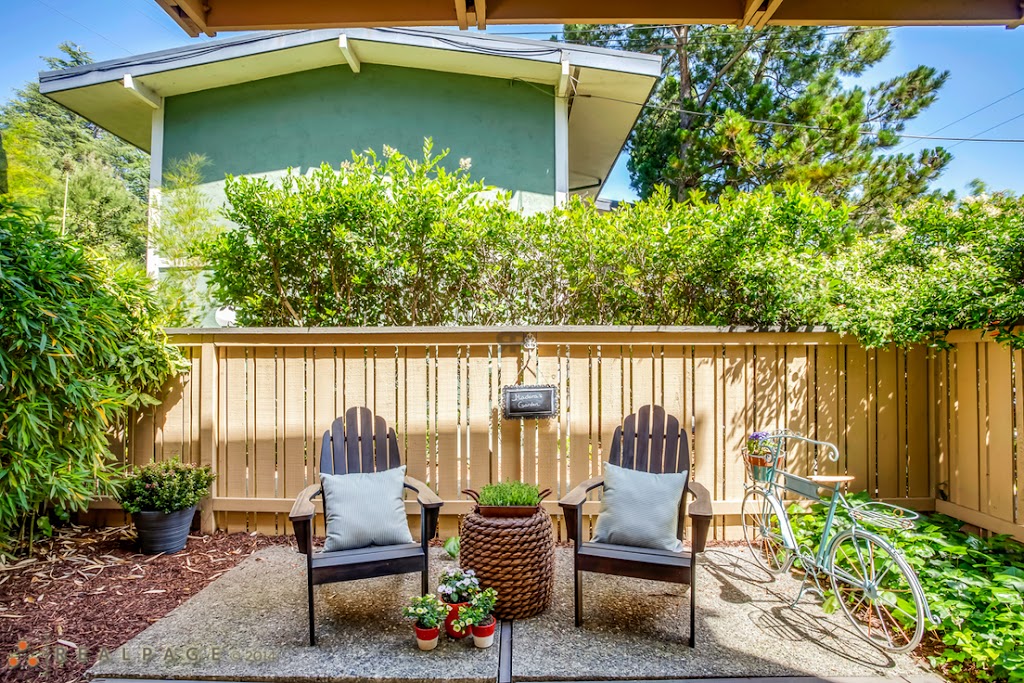 Madera Valley Apartments | 1495 Casa Buena Dr, Corte Madera, CA 94925, USA | Phone: (855) 619-2881