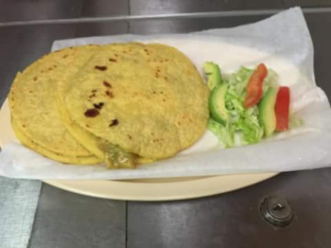 El Puente Taqueria | 701 S Cherokee Ln, Lodi, CA 95240, USA | Phone: (209) 224-8511