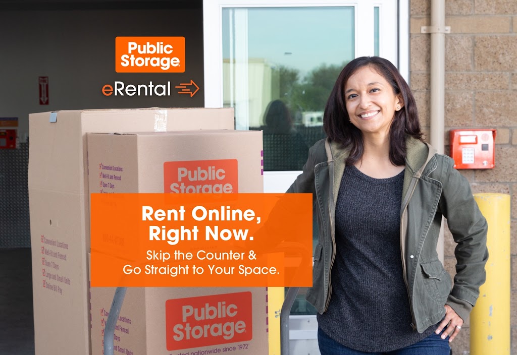 Public Storage | 17481 N Outer 40 Rd, Chesterfield, MO 63005, USA | Phone: (651) 427-3177