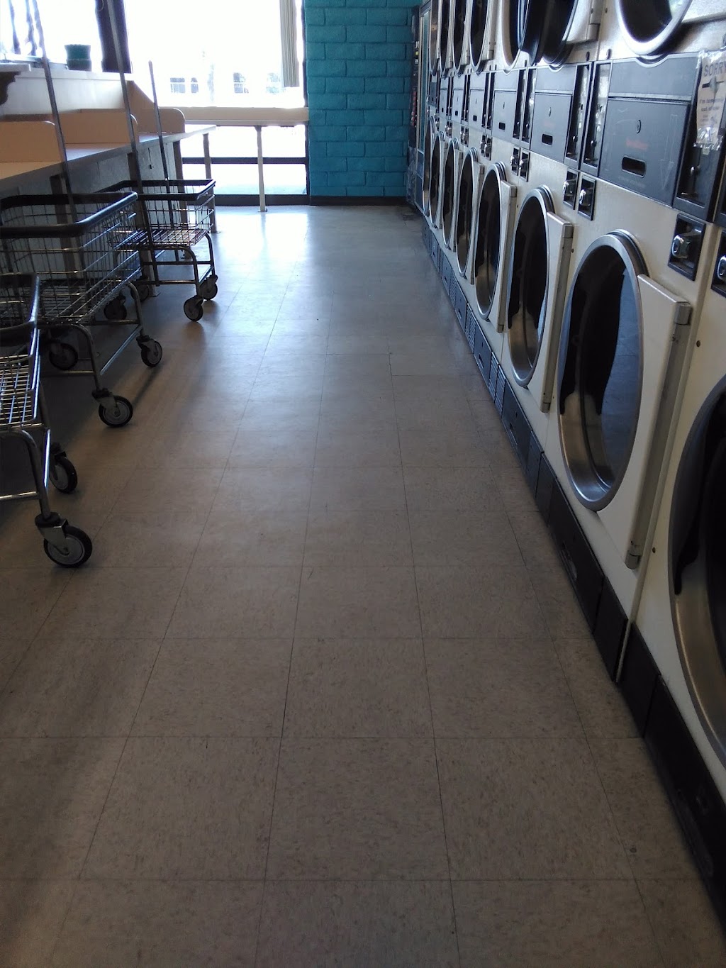 Surfside Laundromat | 1118 S Coast Hwy, Oceanside, CA 92054, USA | Phone: (760) 231-5281