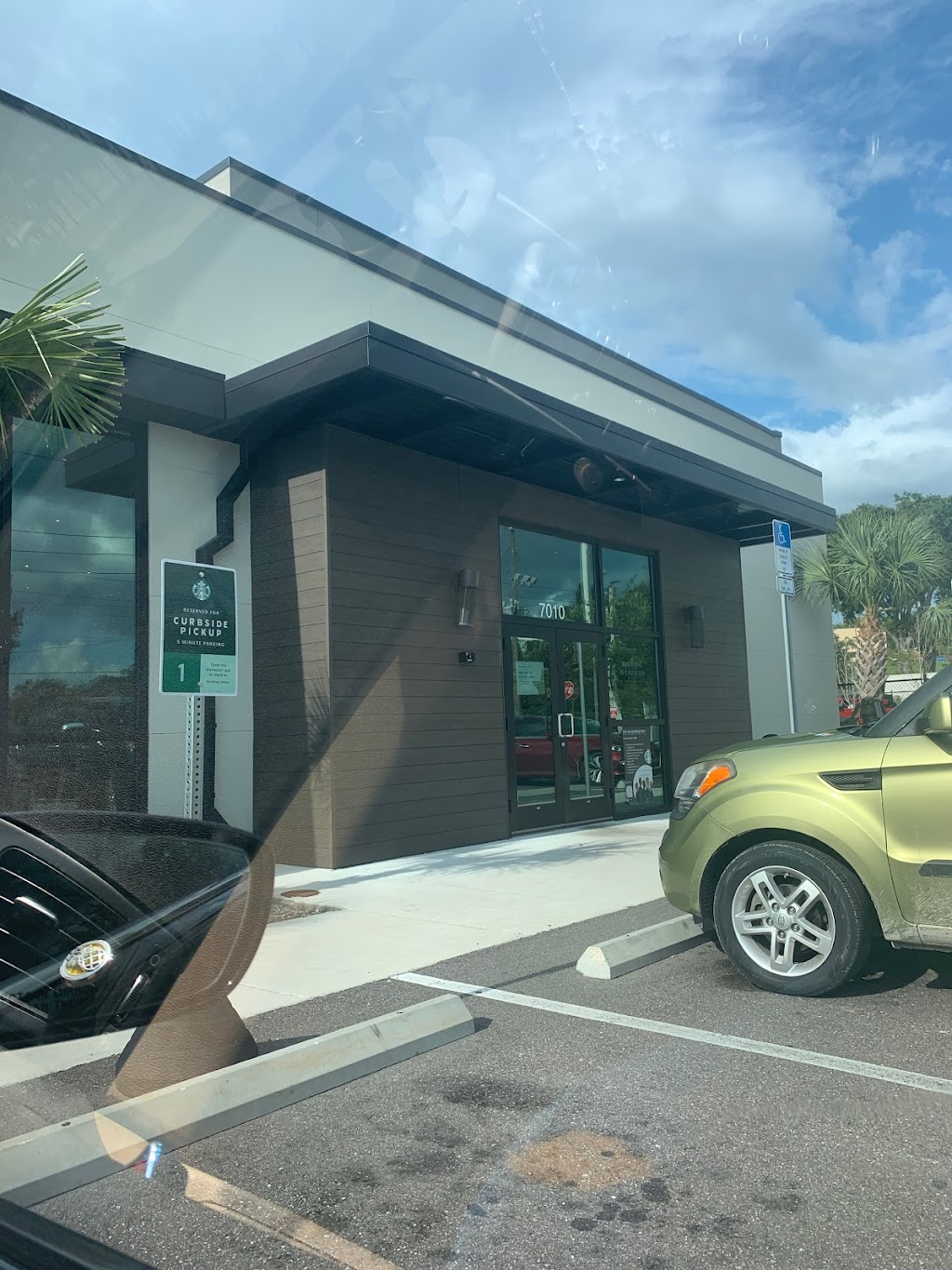 Starbucks | 7010 Gall Blvd, Zephyrhills, FL 33541, USA | Phone: (813) 469-2754