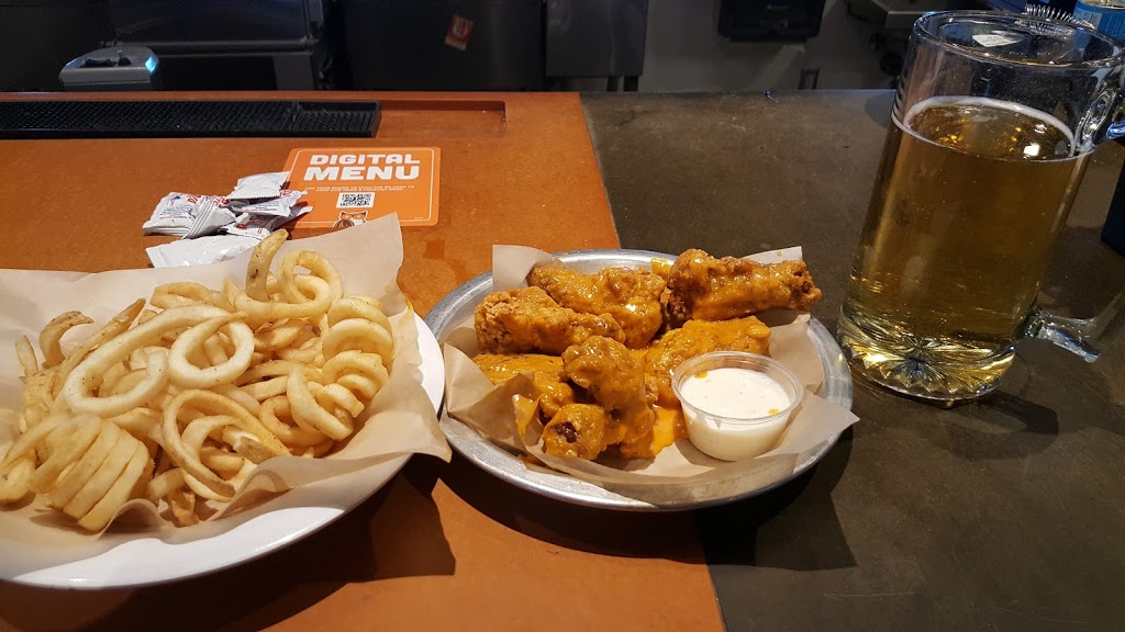 Hooters | 12185 Springfield Pike, Springdale, OH 45246, USA | Phone: (513) 671-2772