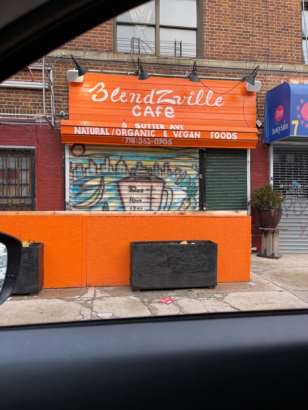 Blendzville Cafe | 5 Sutter Ave, Brooklyn, NY 11212, USA | Phone: (718) 363-0905