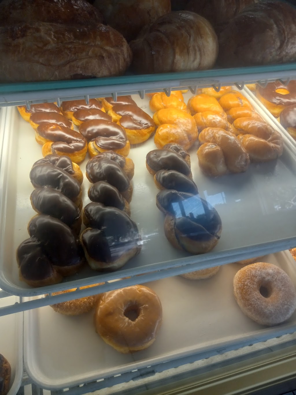 Evergreen Donut | 2844 S White Rd, San Jose, CA 95148, USA | Phone: (408) 274-1585