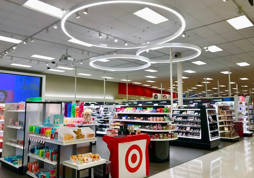 Target | 1272 Town and Country Crossing Dr, Chesterfield, MO 63017, USA | Phone: (636) 591-0234