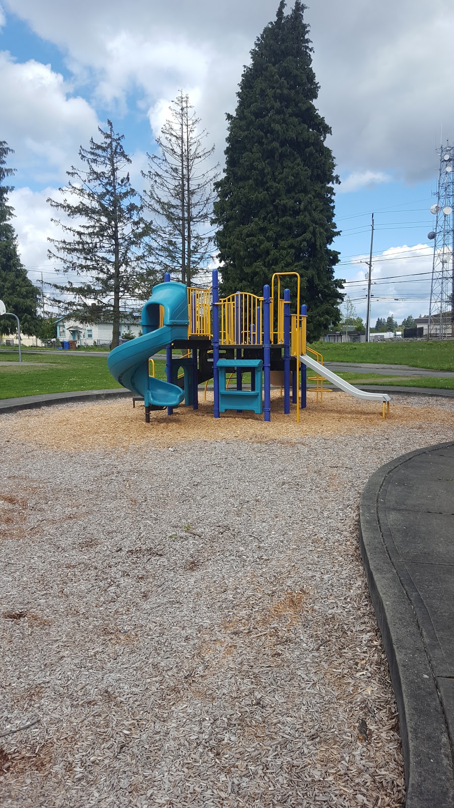 Lincoln Heights Park | 3690 S Steele St, Tacoma, WA 98409, USA | Phone: (253) 305-1000