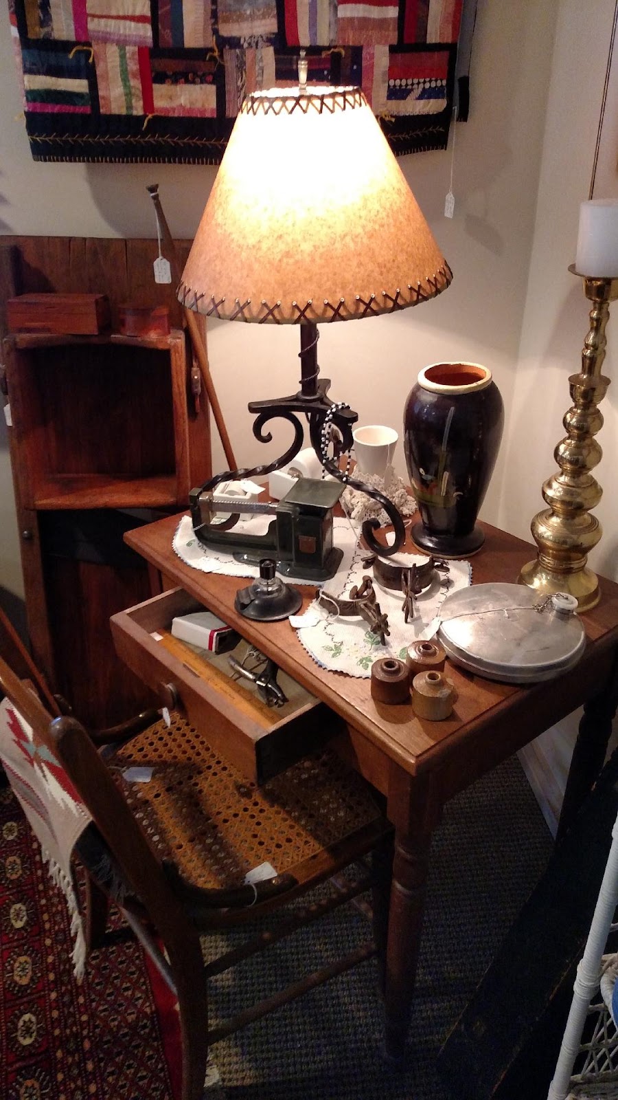 Lakeview Antiques and Collectables | 41990 Big Bear Blvd, Big Bear Lake, CA 92315, USA | Phone: (808) 927-9885