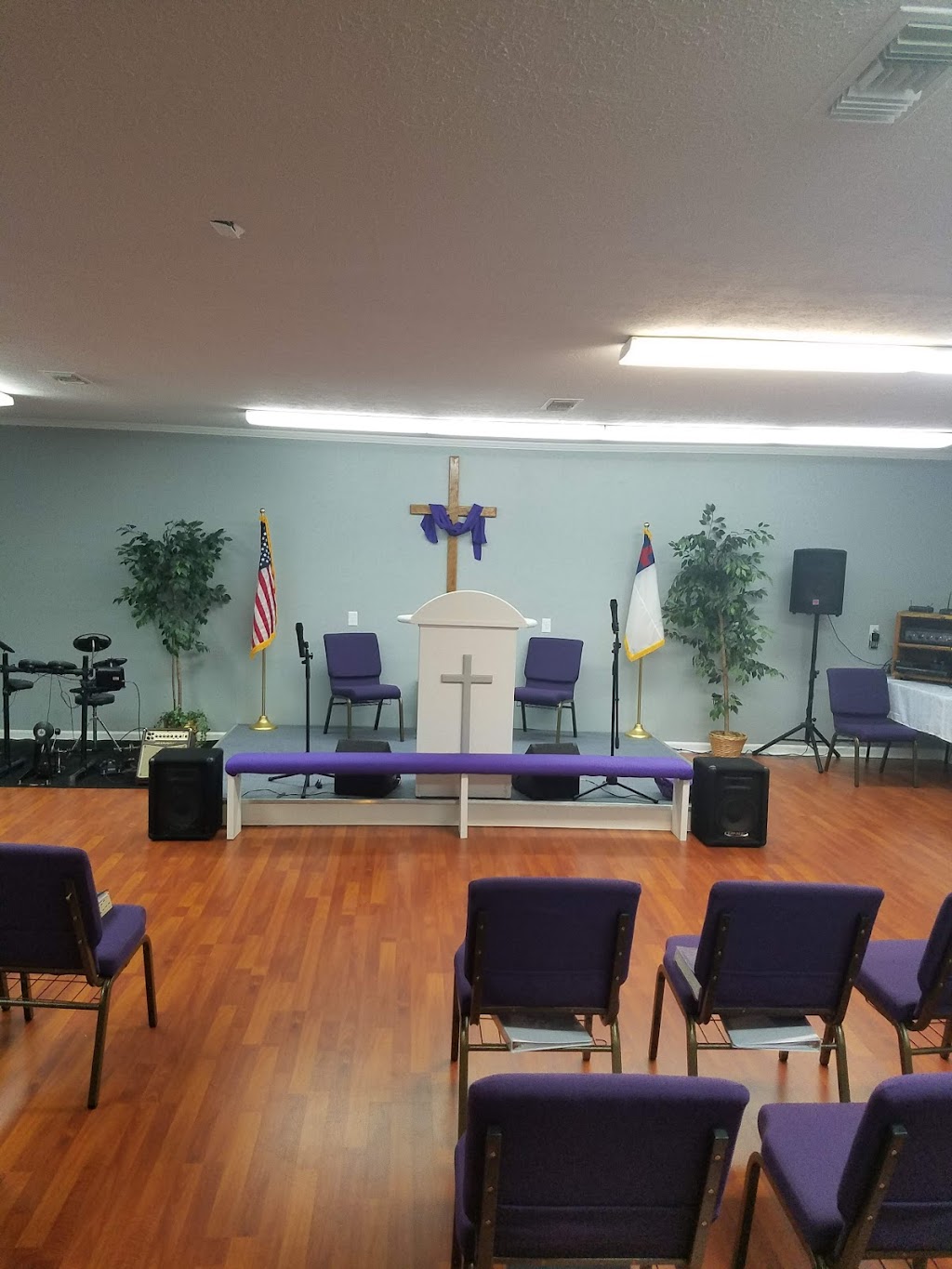 House of Praise | Lawrenceburg, KY 40342, USA | Phone: (859) 753-7447