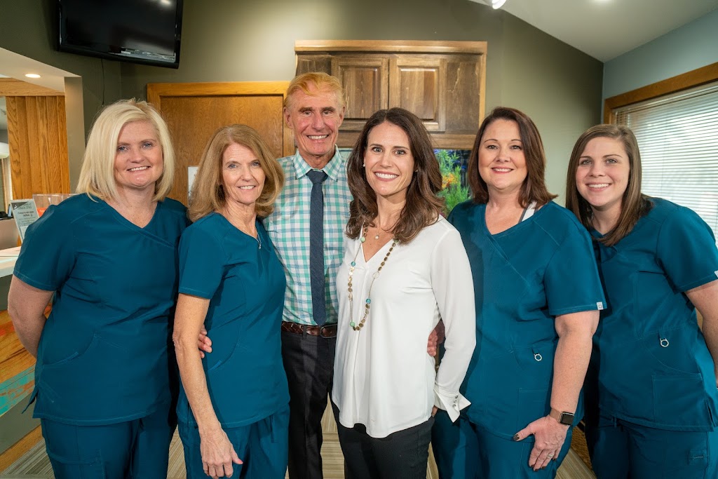 Johnson Orthodontics | 1900 Crown Park Ct, Columbus, OH 43235, USA | Phone: (614) 451-1402