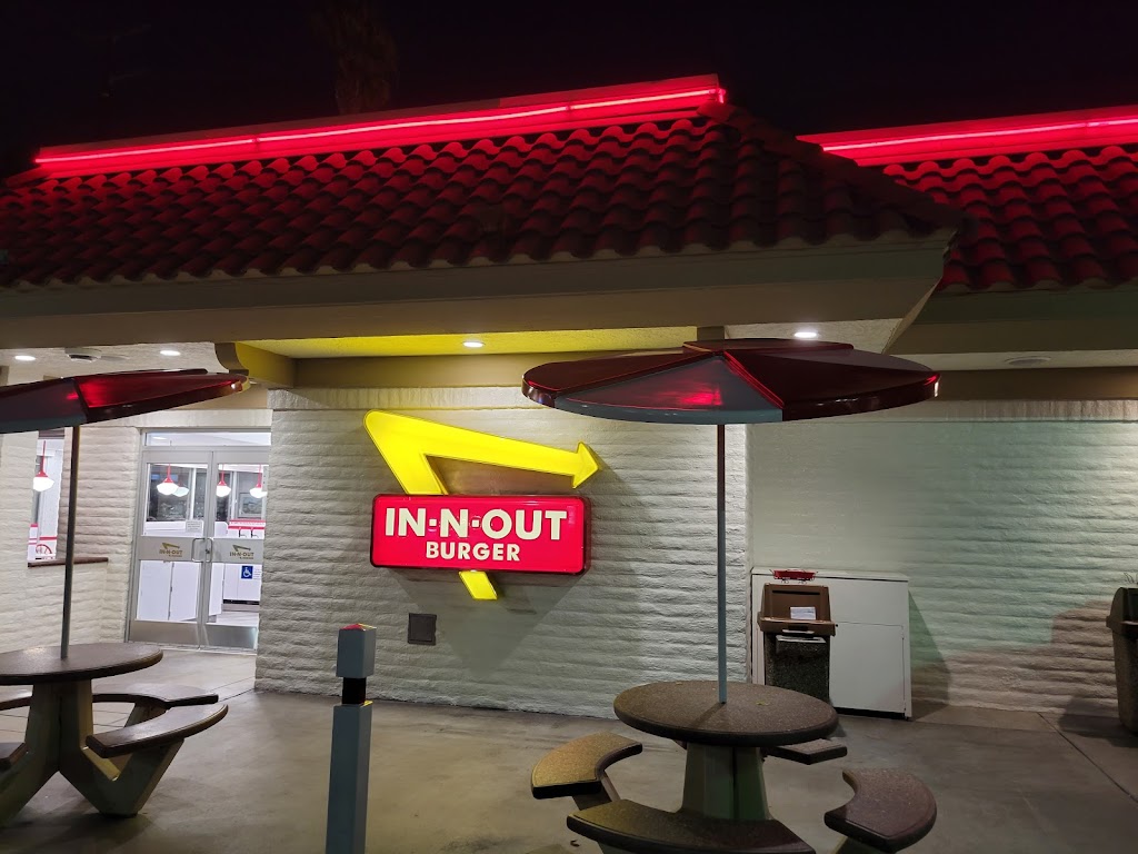 In-N-Out Burger | 7926 Valley View St, Buena Park, CA 90620, USA | Phone: (800) 786-1000