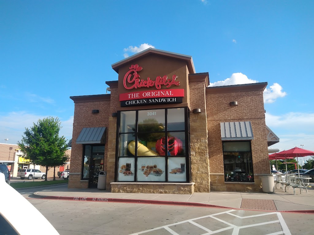 Chick-fil-A | 3041 W Camp Wisdom Rd, Grand Prairie, TX 75052, USA | Phone: (817) 652-0804